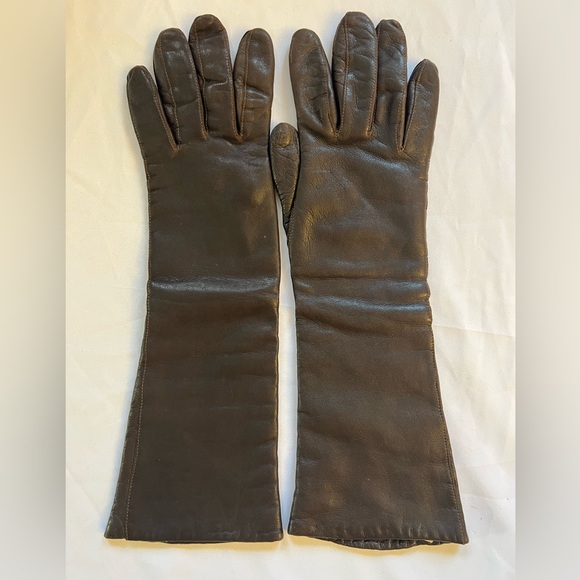 Accessories - Vintage Cocoa Brown Italian leather Long forearm Orlon Lined ladies gloves 6 1/2